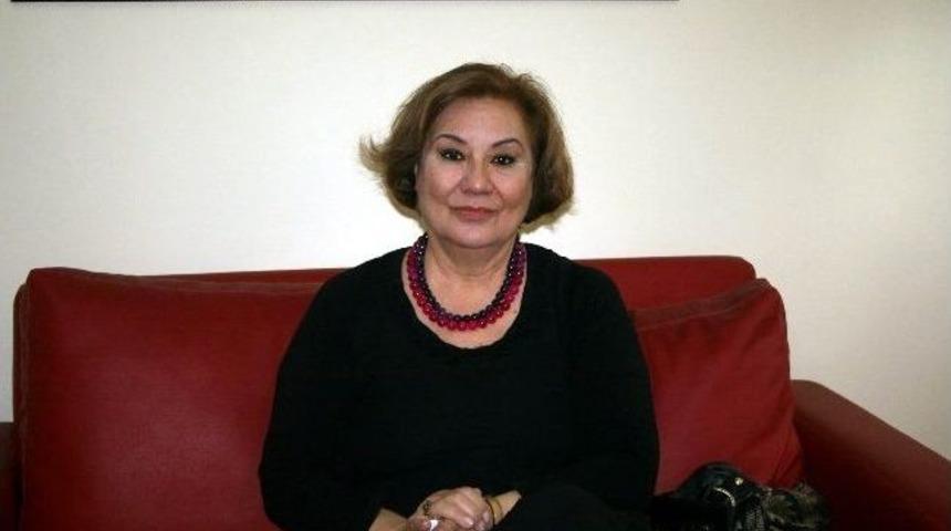 Başkent Okulları &Uuml;nl&uuml; Tiyatrocu G&uuml;lsen Tuncer'i Konuk Etti