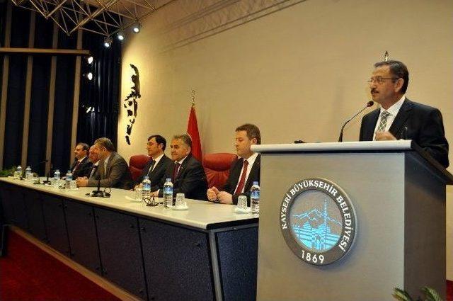 B&uuml;y&uuml;kşehir Belediye Başkanı Mehmet &Ouml;zhaseki: 1