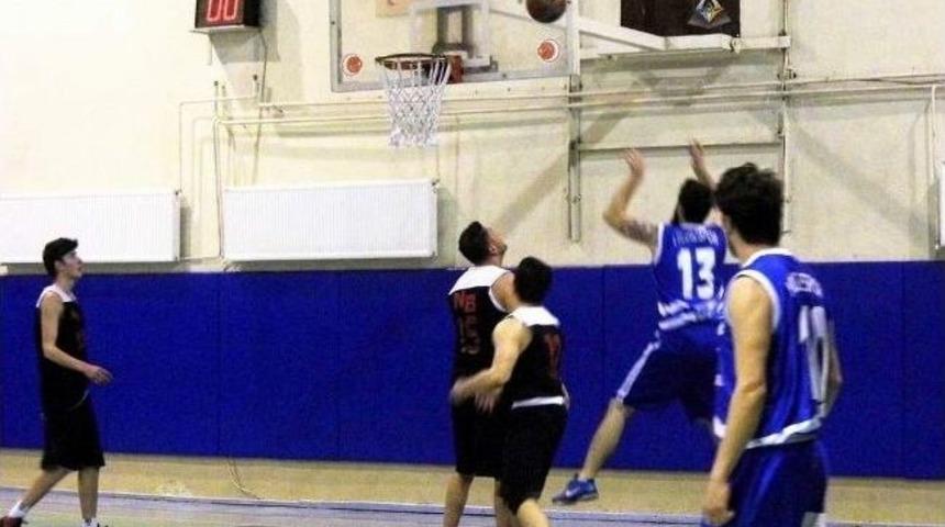 Nazilli Belediyespor Potada Liderliğini S&uuml;rd&uuml;rd&uuml;