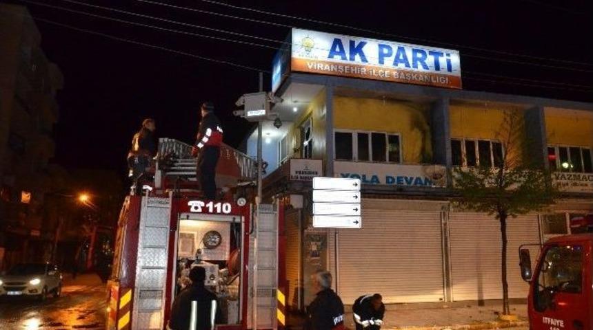 Viranşehir'de Ak Parti İl&ccedil;e Binasına Molotoflu Saldırı