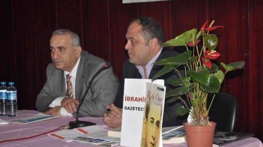 R&uuml;şt&uuml; Onur, 50. K&uuml;t&uuml;phaneler Haftasında Anıldı