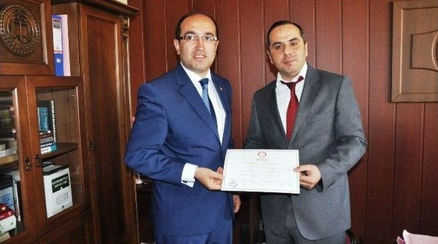 Sandıklı Belediye Başkanı Mustafa &Ccedil;&ouml;l Mazbatasını Aldı