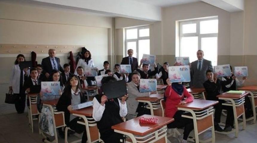 Oltu Anadolu Lisesi &Ouml;ğrencileri Tabletle Buluştu