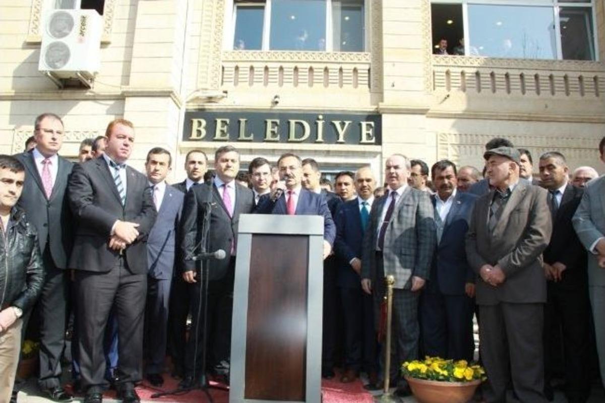 &Ccedil;ubuk Belediye Başkanı Acehan G&ouml;revine Başladı