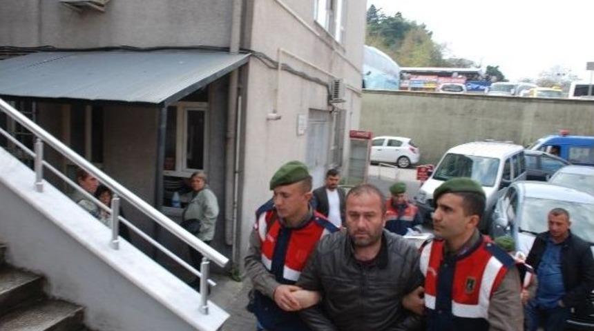 Muhtarlık Kavgasında İki Kişiyi Yaralayan Zanlı Adliyede