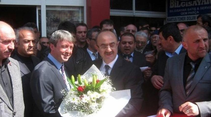 B&uuml;nyan Belediyesinde Devir Teslim T&ouml;reni