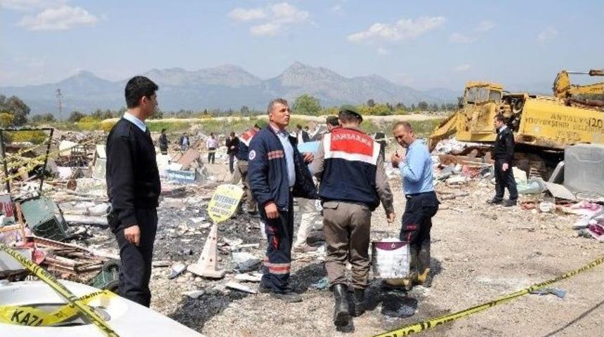 Antalya B&uuml;y&uuml;kşehir Belediyesinin Evrakları Yakıldı İddiası