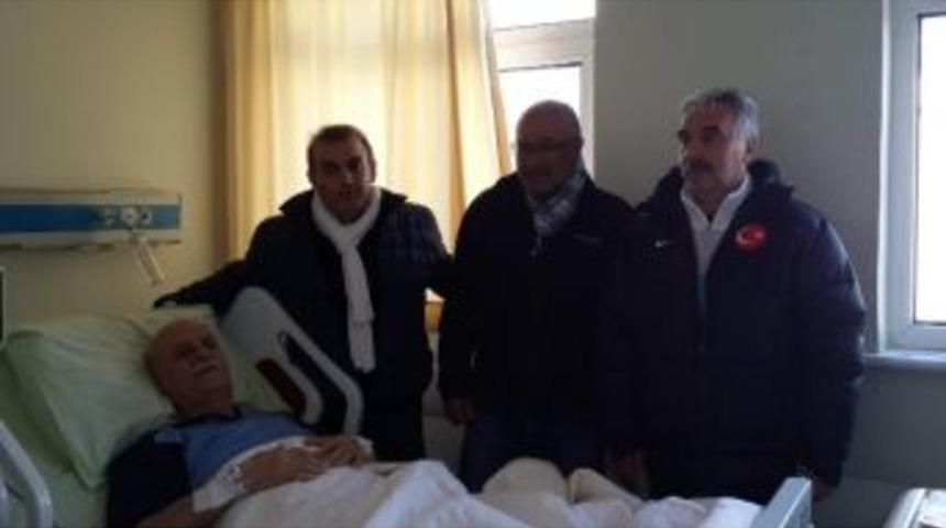 T&uuml;fad&rsquo;dan Ahmet Suat &Ouml;zyazıcı&rsquo;ya &ldquo;ge&ccedil;miş Olsun&rdquo; Ziyareti