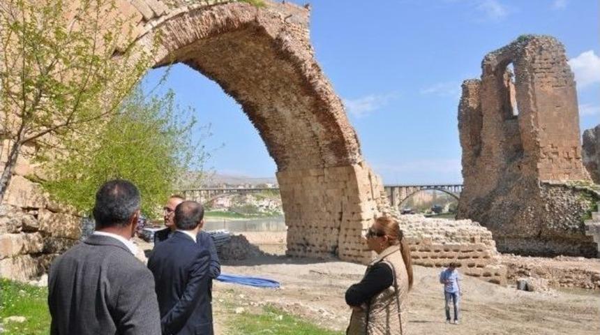 K&uuml;lt&uuml;r Ve Tabiat Varlıklarını Koruma B&ouml;lge Kurulu Hasankeyf&rsquo;te Toplandı