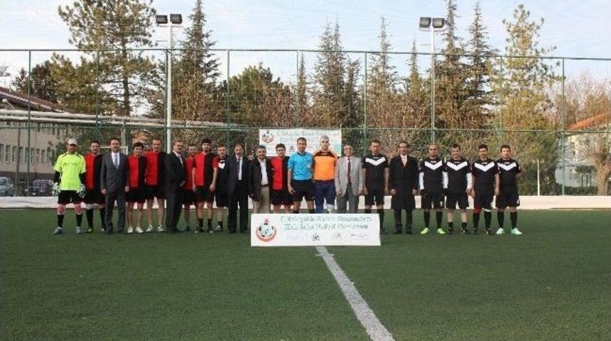 Sağlık&ccedil;ıların Futbol Turnuvası Başladı