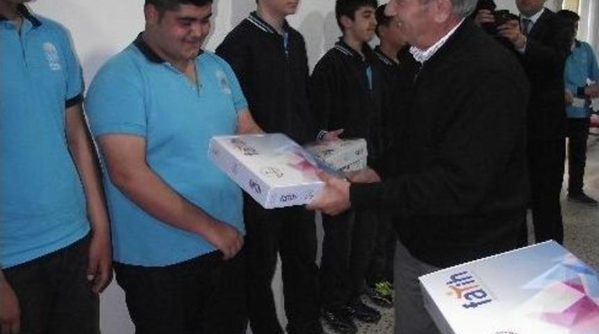 Meb Muratlı'da 79 Adet Tablet Bilgisayar Dağıttı