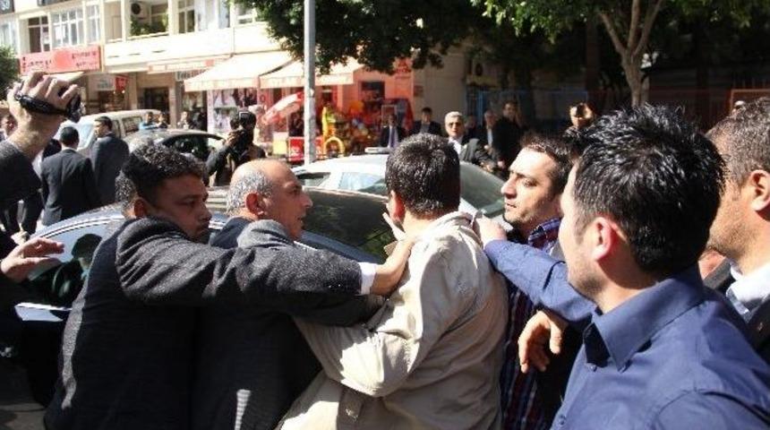 Adana'da Se&ccedil;im Gerginliği