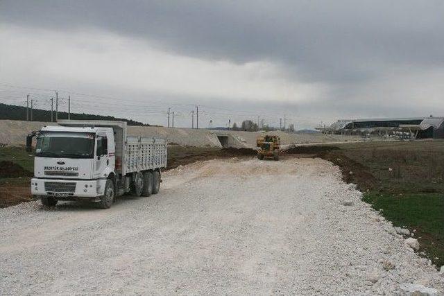 Hızlı Tren İstasyonu Yol Yapım Çalışmaları Başladı