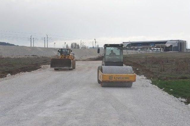 Hızlı Tren İstasyonu Yol Yapım Çalışmaları Başladı