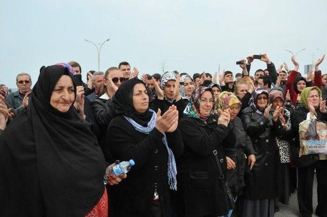 D&uuml;zce de Oyların Yeniden Sayılmaması Protesto Edildi 2