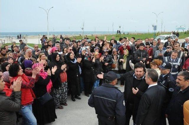 D&uuml;zce de Oyların Yeniden Sayılmaması Protesto Edildi 3