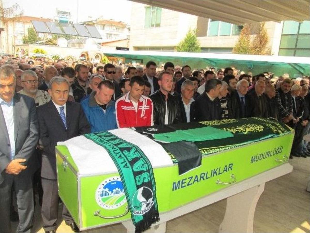 Hakan Ş&uuml;k&uuml;r&rsquo;e Protesto Şoku