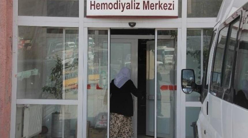 Diyaliz Hastaları Doktor Bekliyor