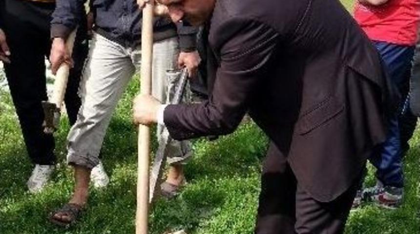 Şanlıurfa Spor Lisesi K&ouml;y Okullarını Yeşillendiriyor