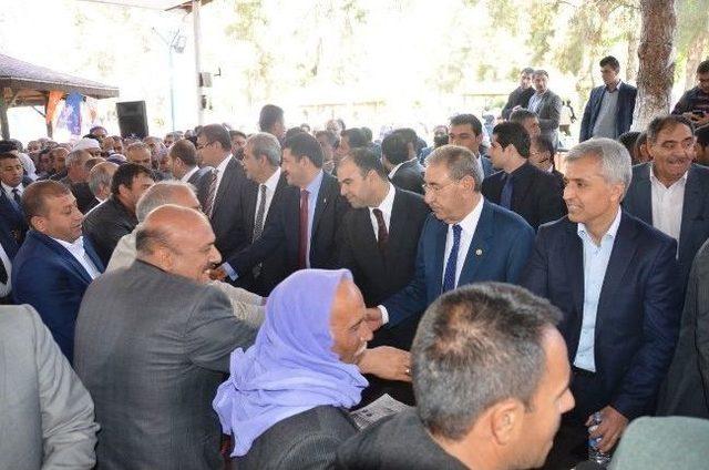 Şanlıurfa Büyükşehir Belediye Başkanı Güvenç, Vatandaşlarla Kucaklaştı