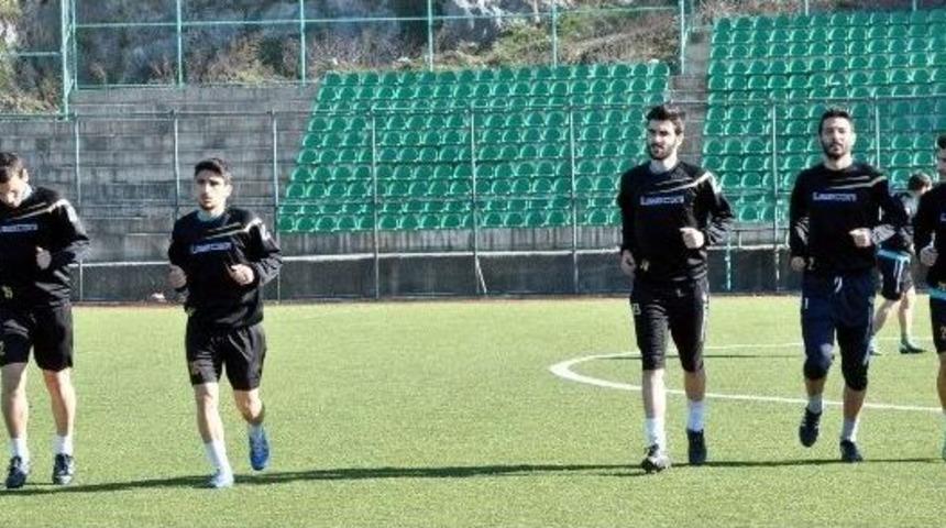 Kozlu Belediyespor, Sultangazispor Ma&ccedil;ı Hazırlıklarını S&uuml;rd&uuml;r&uuml;yor