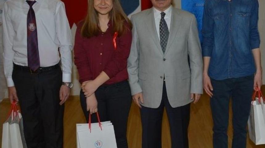 Kırklareli'de '&ccedil;anakkale' Konulu Şiir Yarışması D&uuml;zenlendi