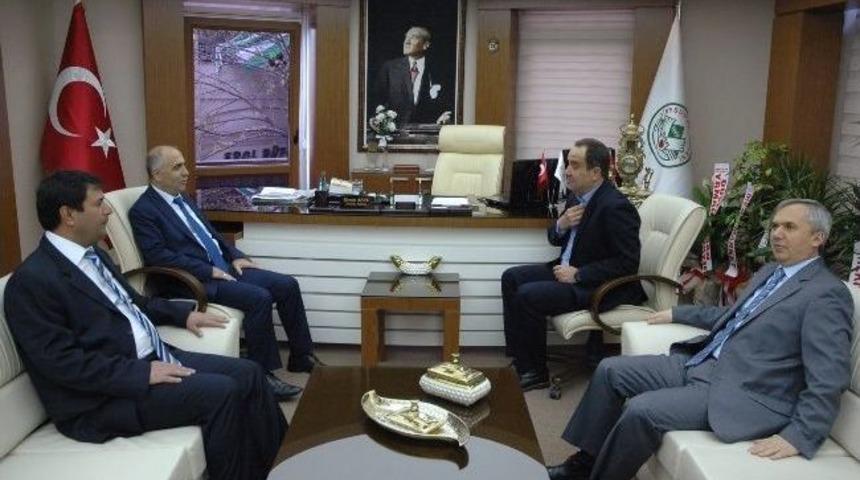 Vali Karahan&rsquo;dan Başkan Aksuya Tebrik Ziyareti