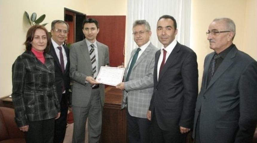 Ak Parti Yozgat Belediye Başkanı Kazım Arslan, Mazbatasını Aldı