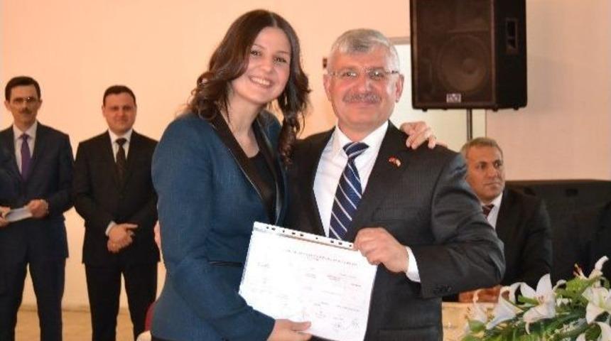 Meclis &Uuml;yeliği Babadan Kızına Ge&ccedil;ti