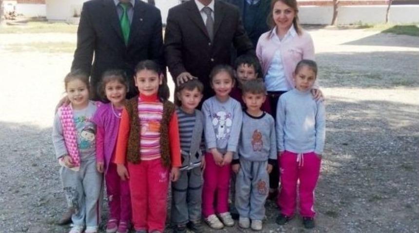 Burhaniye&rsquo;de K&ouml;y Okullarına M&uuml;d&uuml;r Ziyareti