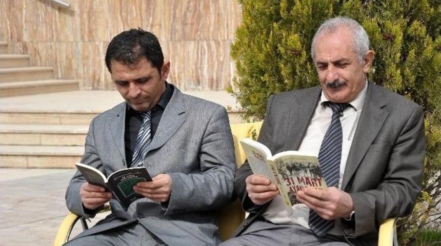 G&uuml;m&uuml;şhane&rsquo;de Kitap Okuma Etkinliği D&uuml;zenlendi