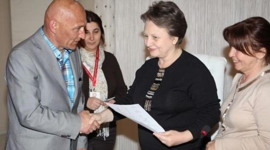 Başkan Altınok &Ouml;z Mazbatasını Aldı