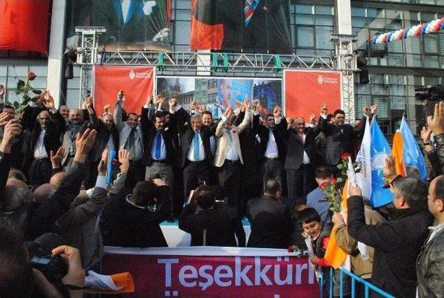 Ak Parti’li Hasan Can, Ümraniye’de Zaferini Kutladı