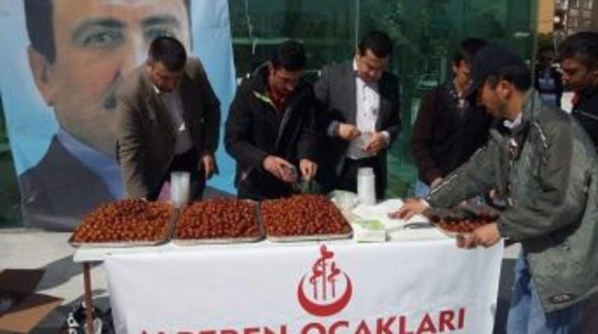 Muhsin Yazıcıoğlu Adına Lokma Dağıtıldı