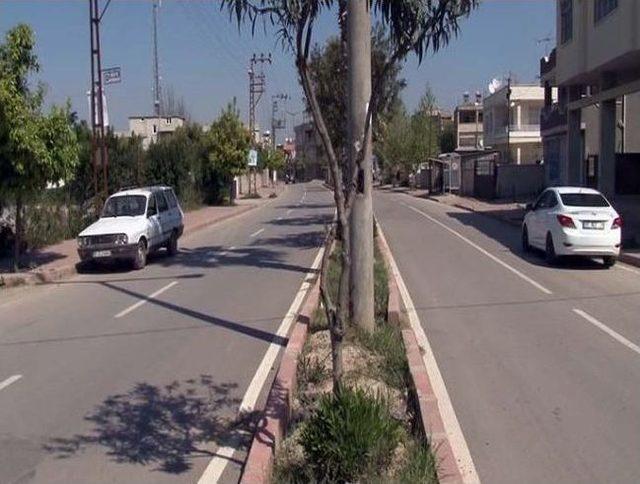 (&ouml;zel Haber) Şemsiyeyi A&ccedil;tı, Yıldırım &Ccedil;arptı 3