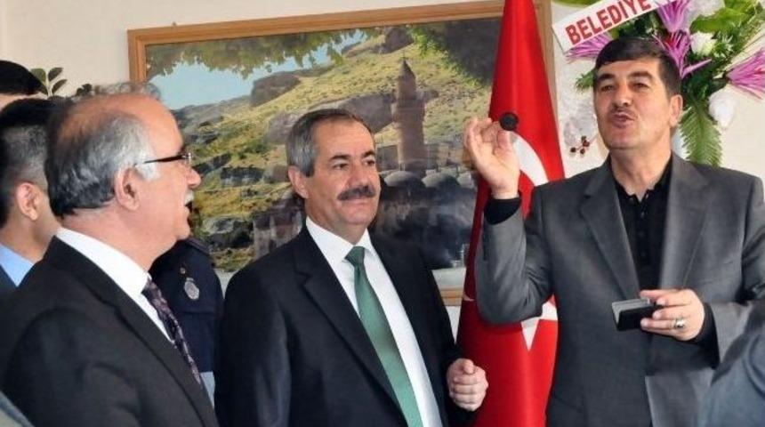 Başkan G&uuml;rsoy G&ouml;reve Başladı