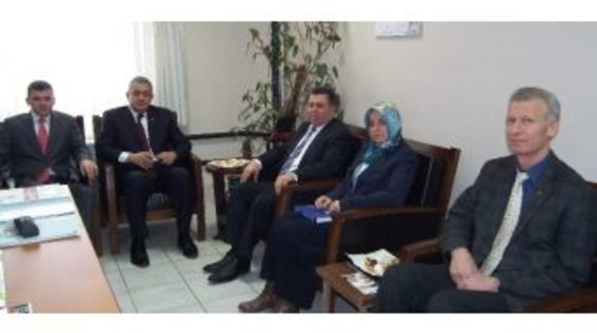 Vali Yardımcısı G&uuml;ng&ouml;r, Gen&ccedil;lik Merkezini Ziyaret Etti