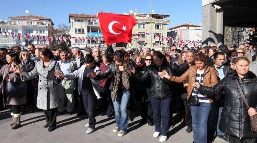 Başkan Yaşar&rsquo;ın Zaferi Coşkuyla Kutlandı