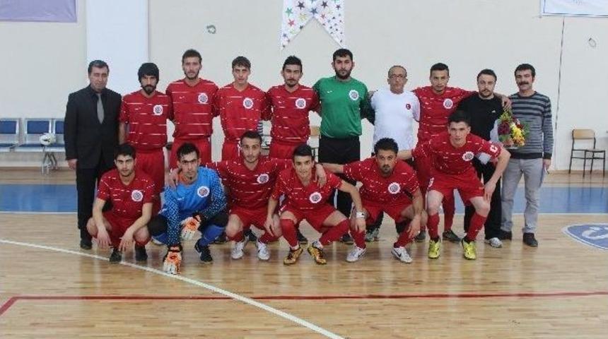 Bing&ouml;l &Uuml;niversitesi Futsal Takımı, Mardin&rsquo;i 7-1 Yendi