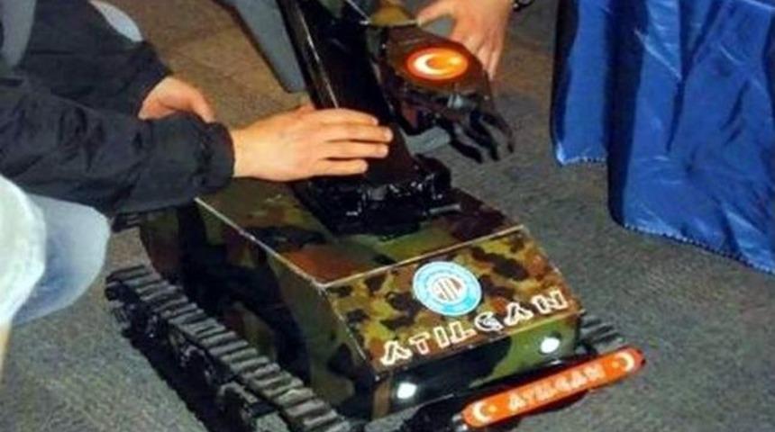 Aydınlı &Ouml;ğrencilerin &ldquo;atılgan Askeri&rdquo; Robot Yarışmasında İkinci Oldu