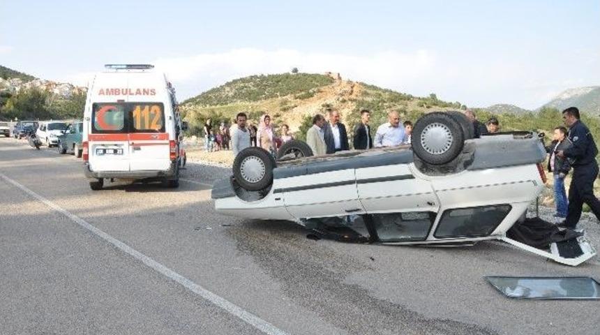 Takla Atan Otomobilden Burunları Kanamadan &Ccedil;ıktılar