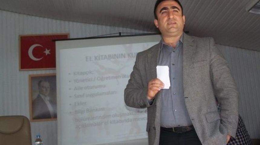 Rehber &Ouml;ğretmenlere Madde Bağımlılığı İle M&uuml;cadele Semineri Verildi