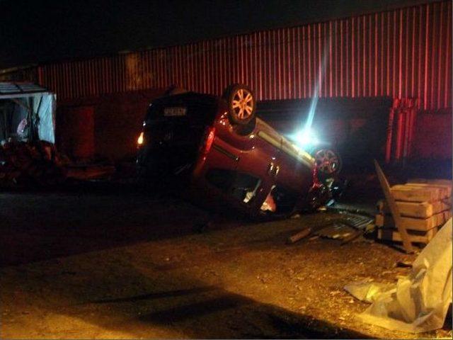 Otomobille Takla Atan Genç Hayatını Kaybetti