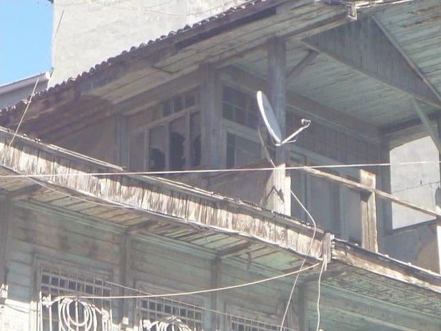 Bilecik’teki Tarihi Ahşap Bina Bakımsızlıktan Dökülüyor