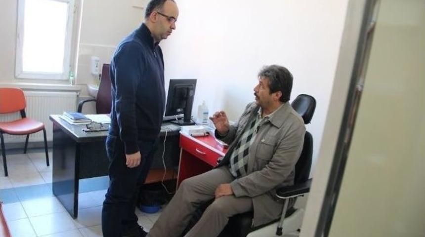 Yrd. Do&ccedil;. Dr. C&uuml;neyt Kucur: "kansere Yakalanmak Kader Değil"