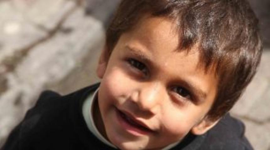 Roman &Ccedil;ocuklarına Eğitim Desteği Verilecek