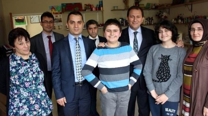 2 Nisan D&uuml;nya Otizm Farkındalık G&uuml;n&uuml;