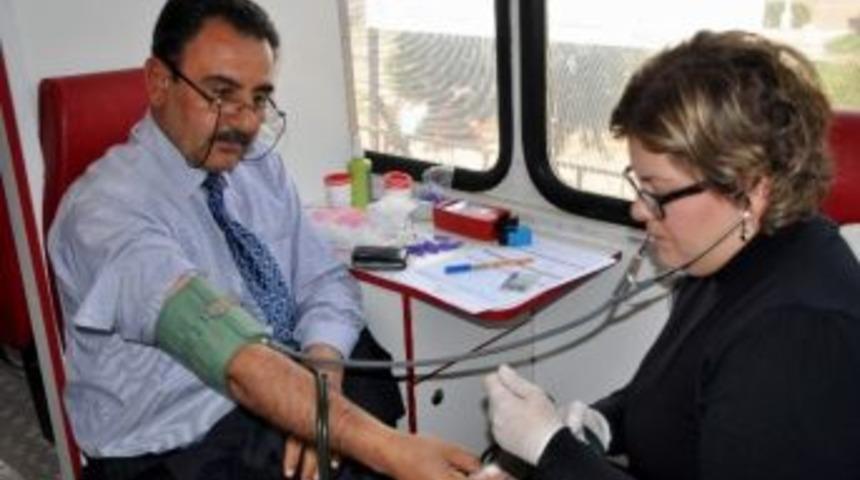 Suşehri&rsquo;nde Kızılay Kan Bağışı Topladı