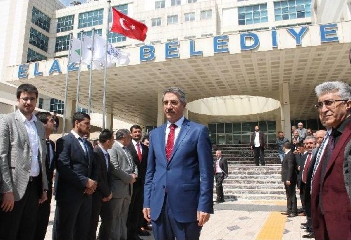 Elazığ'ın Yeni Başkanı G&ouml;reve Başladı