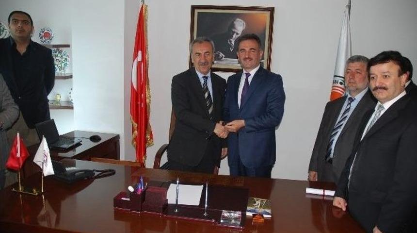 Yılmaz Ve Meclis &Uuml;yeleri Mazbatalarını Aldı